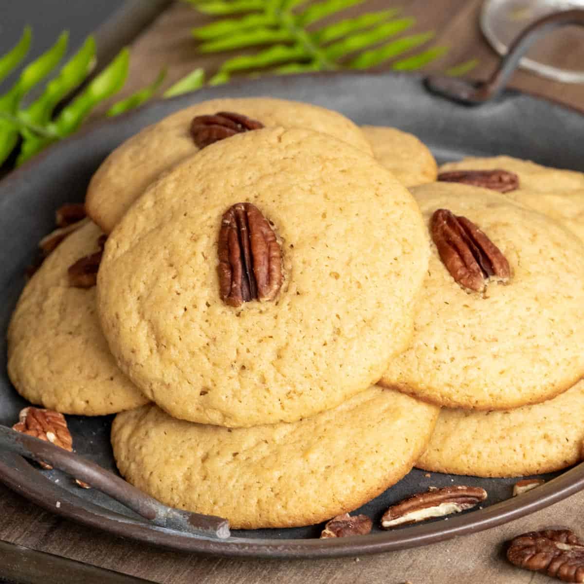 Espresso Mascarpone Rum cookies on a serving plate.