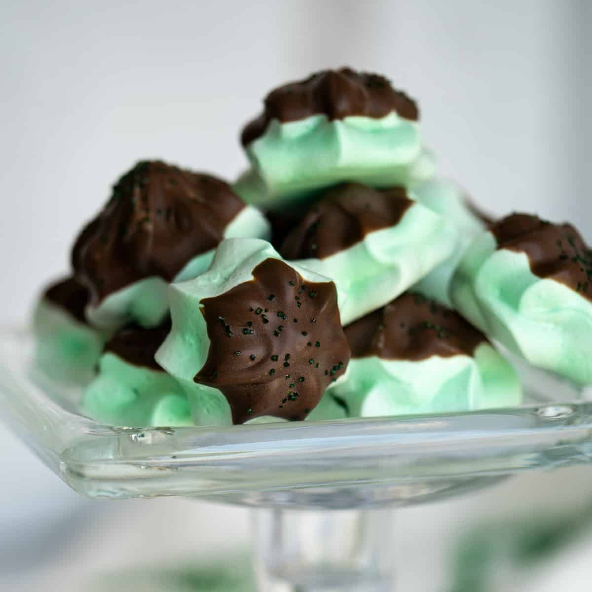 Mint Chocolate Meringue on a clear serving plate.