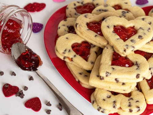 【中古】 CHOCOLATE CHIP COOKIES/ HOLLOW HEART Strawberry and Chocolate Chip Heart Cookies - My Cookie Journey
