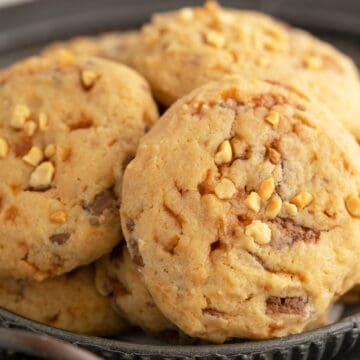 Close up of my peanut butter and Butterfinger cookie.