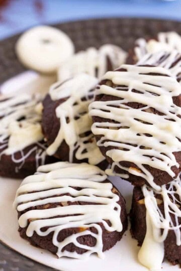 Chocolate Walnut Shortbread Cookies feature image.