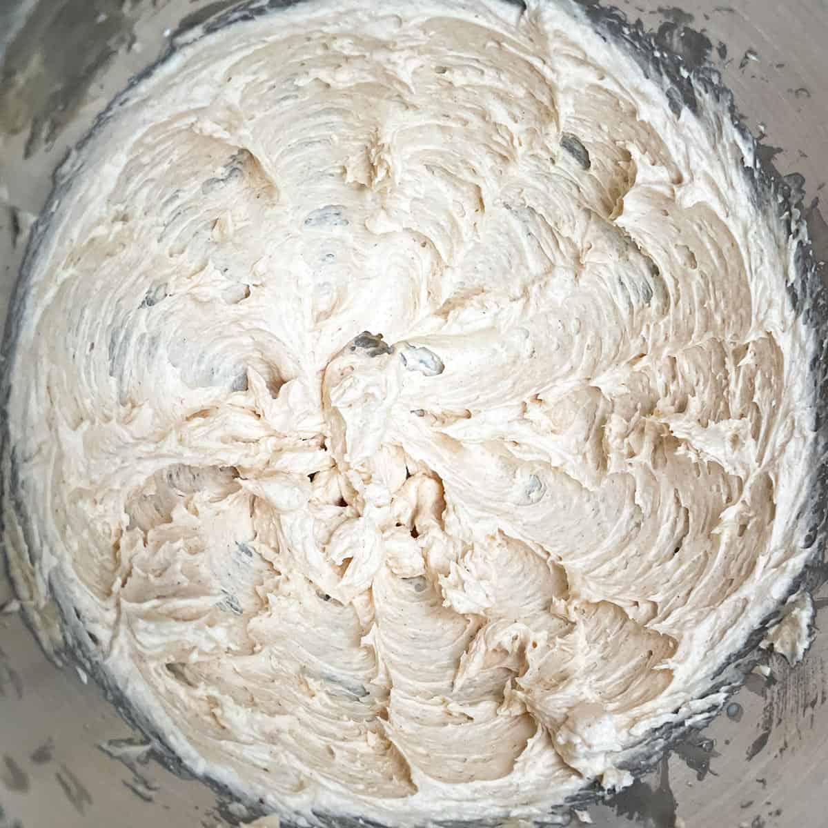 Icing soft peaks after mixing for three minutes.