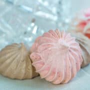 Strawberry and chocolate meringue cookies feature image.