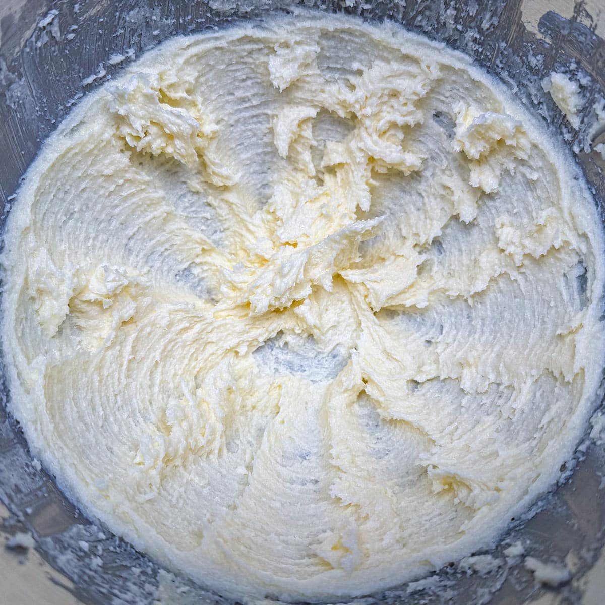 Sugar and butter after being mixed for 3 minutes.