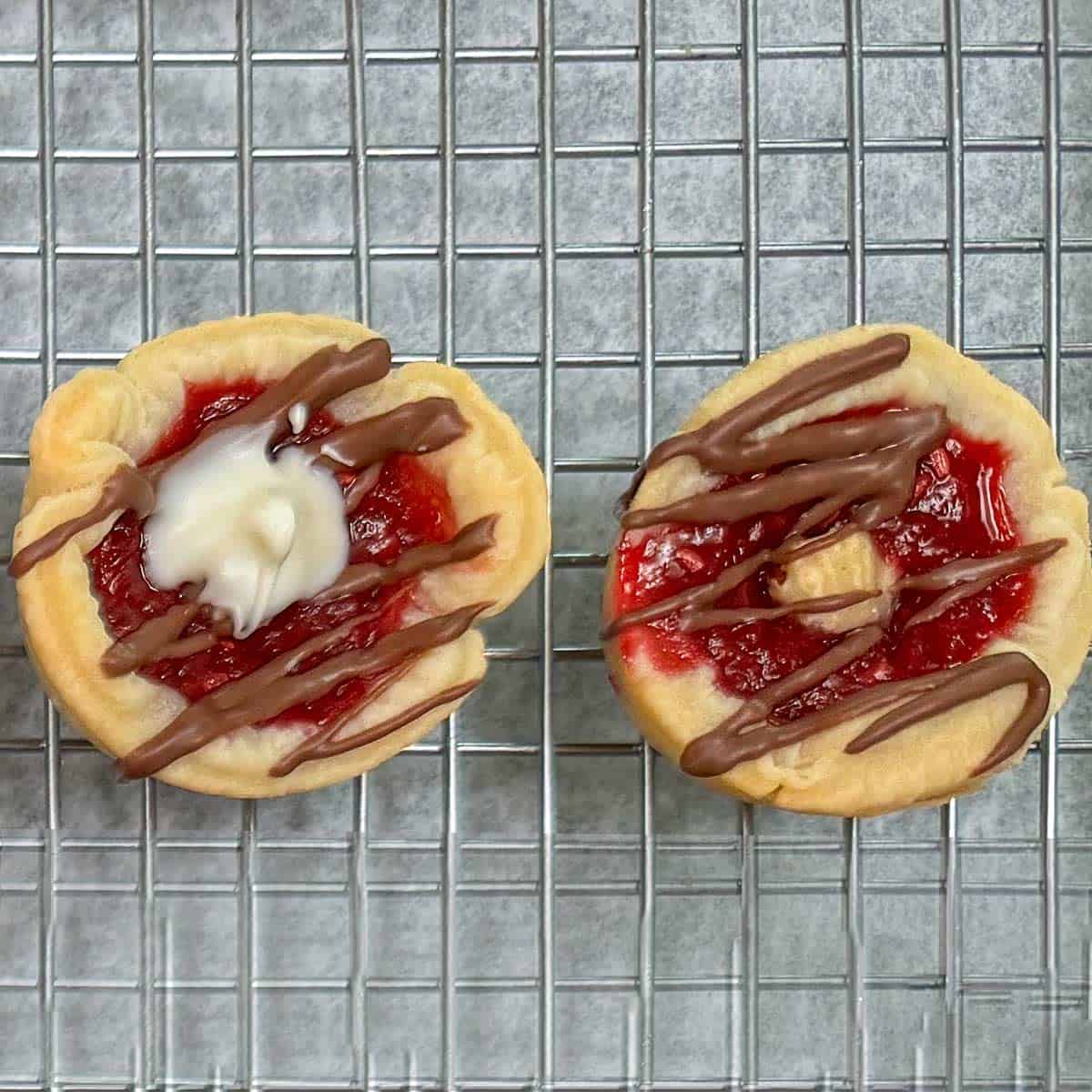 Two sample of the cookie cup one with the white chocolate and one with out.