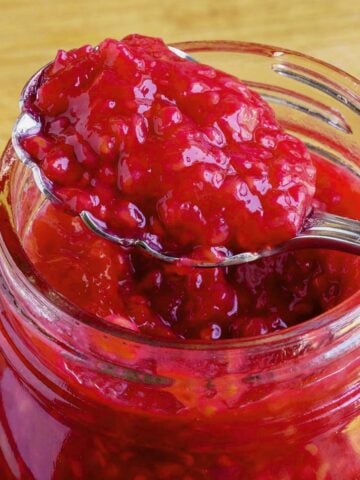 A spoonful of raspberry filling, which is nice and thick.