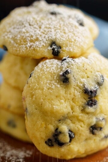 Blueberry lemon with mascarpone cookies feature shot.