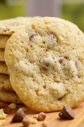 The main feature image of the milk chocolate caramel and peanut cookies.