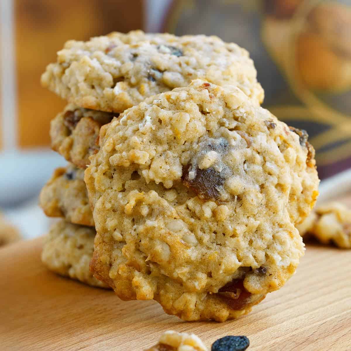 Soft oatmeal with dates and walnuts cookies feature image.