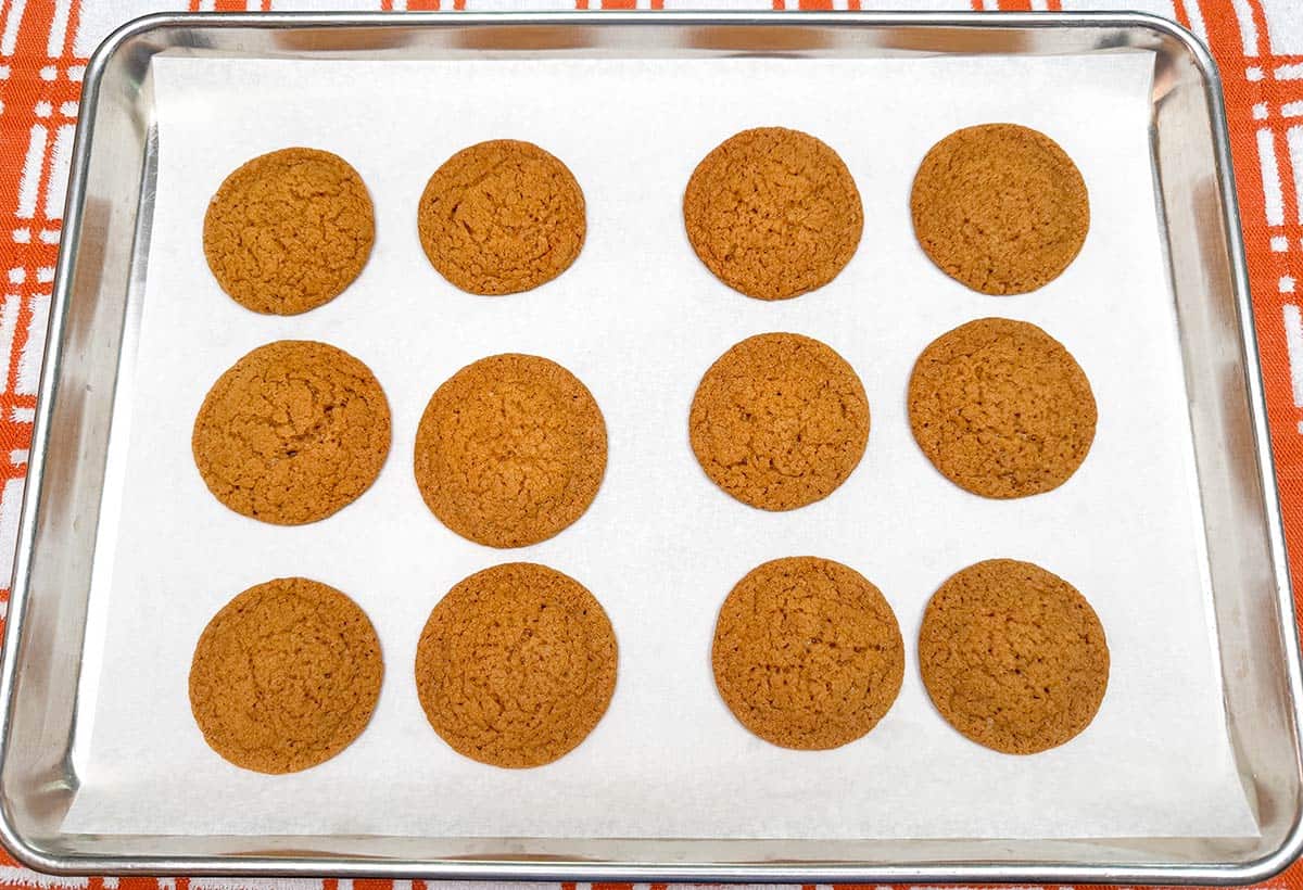 To show how much a small cookie ball will spread when baked.