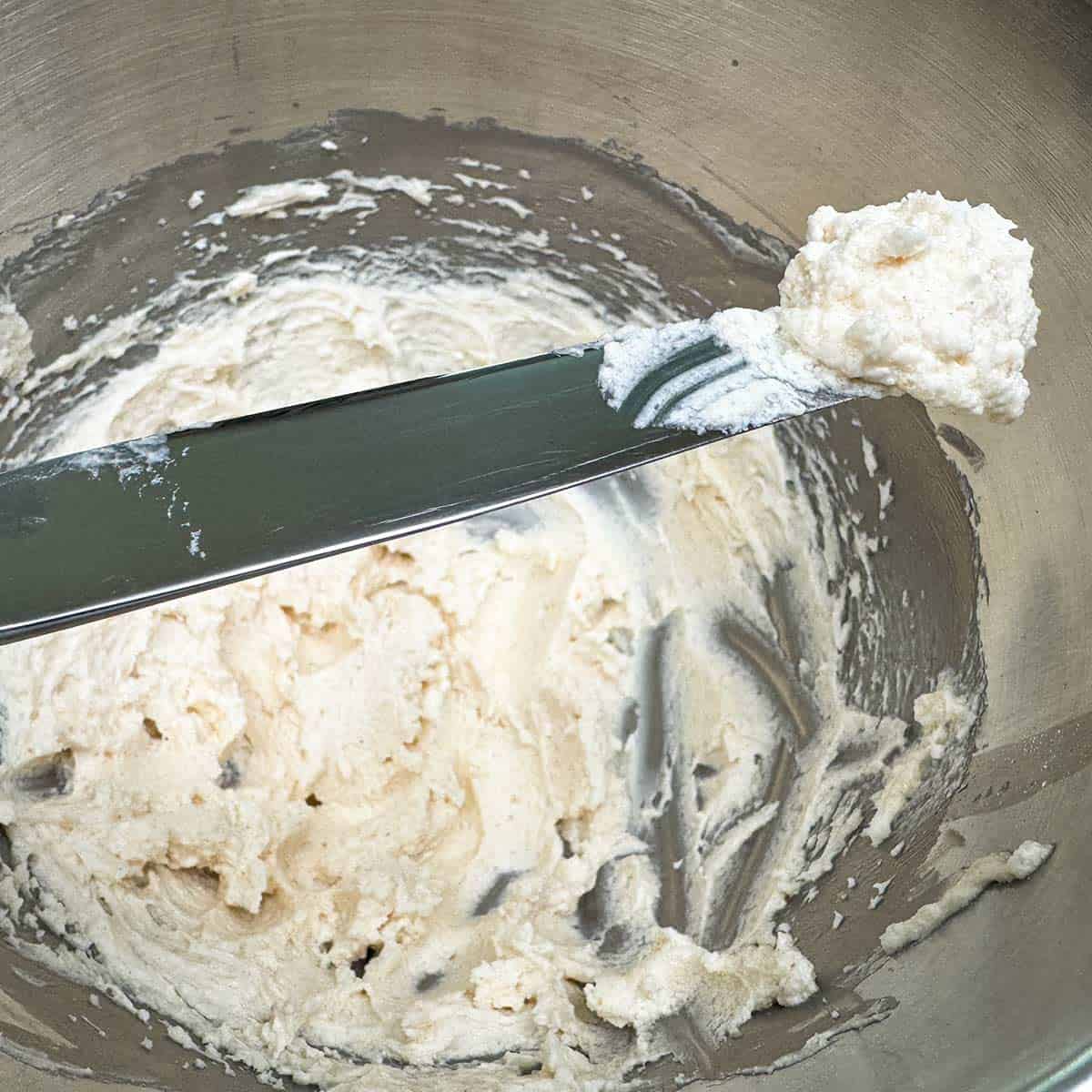 Icing on the end of a knife to show how much I used per cookie.